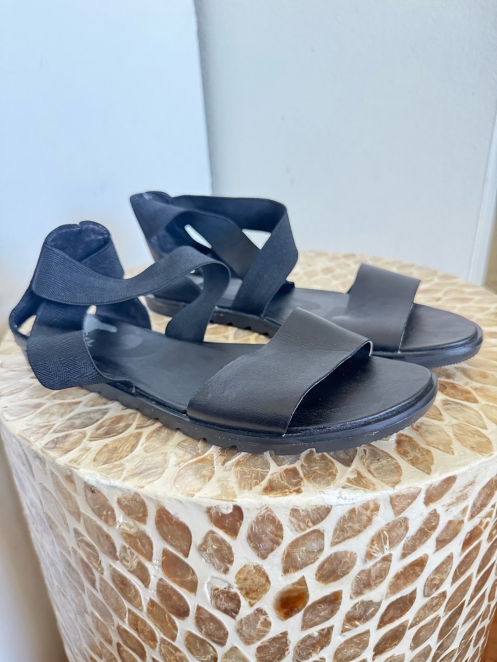 SOREL Ella II Black Leather Crisscross Sandal size 8 - Picture 5 of 11